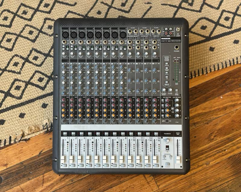 Mackie Onyx 1620 16-Channel Analog Mixer | Reverb Canada