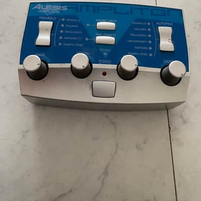 Alesis ModFX Ampliton Tremolo and Auto Pan 2000s - Blue image 1