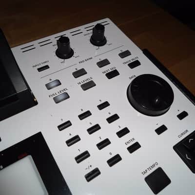 Custom Akai MPC 2500LE #112 80GB HDD DVD/CD Drive "Black & White" FULLY SERVICED image 4