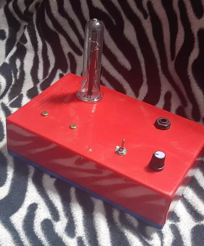Stylophonic Optical Theremin Synthesizer - Light-Controlled Drone Synth image 1
