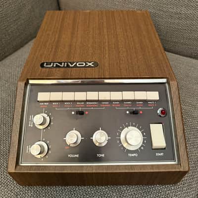 Univox SR-55 1970s Rhythm Drum Generator Machine image 3