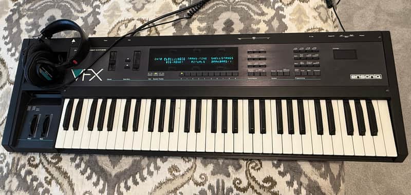 Ensoniq VFX Dynamic Component Synthesizer 1988 - Black