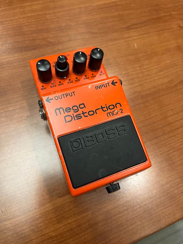 Boss MD-2 Mega Distortion (Silver Label) 2001 - Present - Red image 1