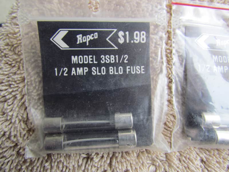 Rapco Model 3SB1/2 1/2 Amp Slo Blo Fuses Lot Of 22 NOS Rapco 1/2 Amp Slo Blo Fuses New Old Stock image 1