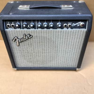 Fender Champion 30 2-Channel 30-Watt 1x10" vintage Guitar Amp 1999 - 2002 - Black image 1