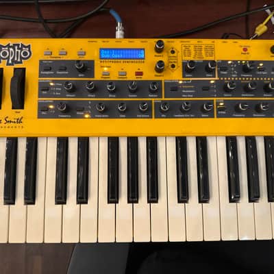 Dave Smith Instruments Mopho 32-Key Monophonic Synthesizer 2011 - 2016 - Yellow with Wood Sides