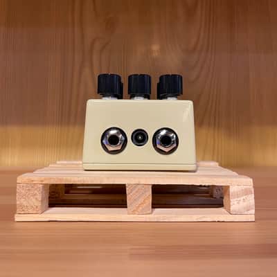 Walrus Audio Eons Five-State Fuzz FX Pedal image 3
