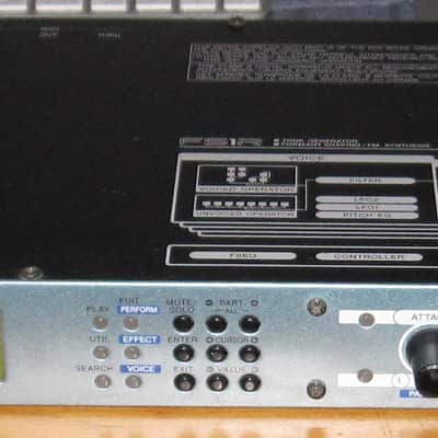 Yamaha fs1r Formant and FM synth image 1