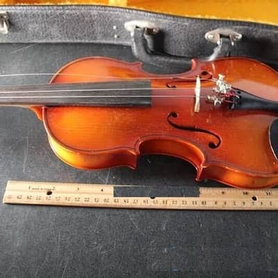 Suzuki model RR101 size 1/4 violin, Japan 1977, with case & bow, Very Good Cond image 18
