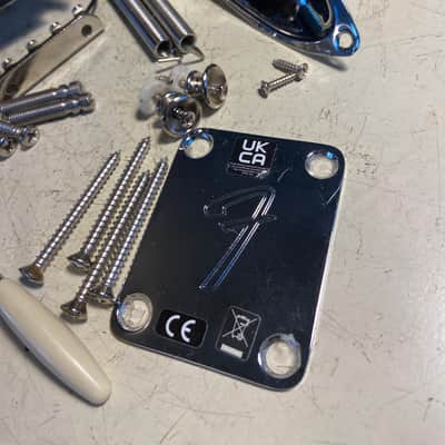 Fender Player Strat Stratocaster Hdw 2 Point Bridge F Neck Plate Output image 3
