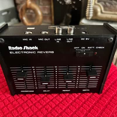Realistic 32-1110 Desktop Electronic Reverb / Delay 1982 - 1989 - Black image 7