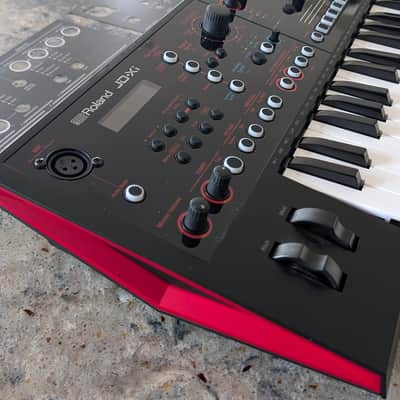 Roland JD-Xi 37-Key Analog/Digital Crossover Synthesizer - Black image 2