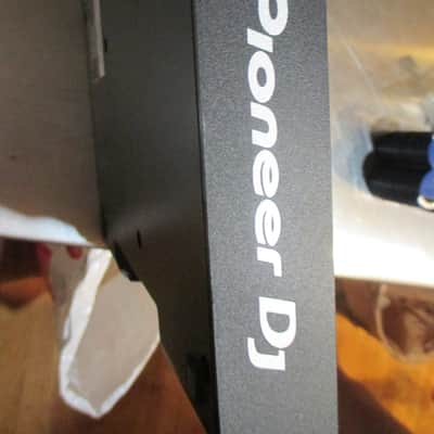 Pioneer DDJ-REV1 2-Channel DJ Controller 2022 - Present - Black image 4