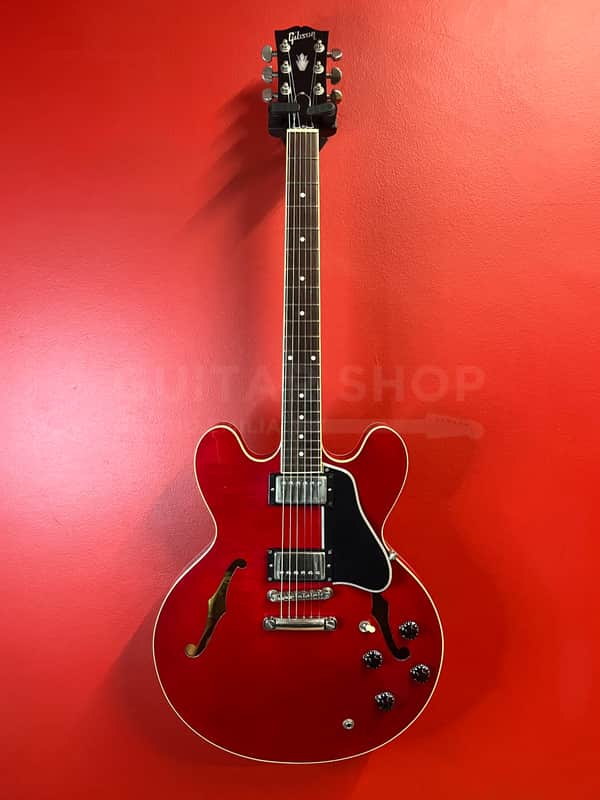 Gibson ES-335 Figured Top and Back Cherry 2002 Memphis