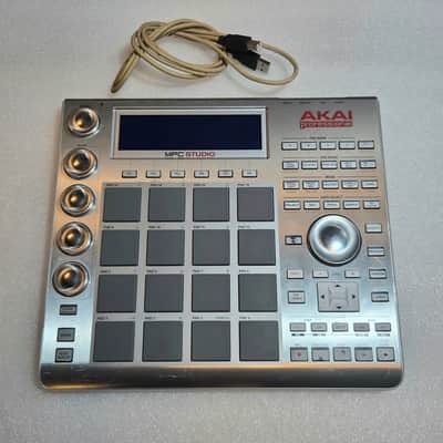 Akai MPC STUDIO USB Pad Controller for MPC Studio Software - Silver Model image 3