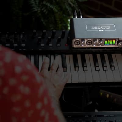 MOTU M4-MOTU 4x4 USB-C Bus-Powered Audio Interface image 5