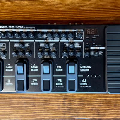 BOSS ME-90 Multi-Effects Processor with BOSS CB-BM-M Carrying Case and PSA-120S Power Supply image 3