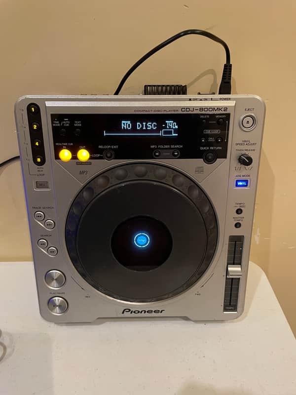 Pioneer CDJ 800 MK2 image 1