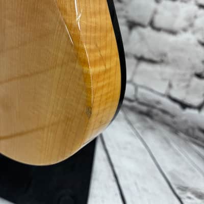 1985 Rickenbacker 4003 - Mapleglo with Black Hardware / Black Trim image 23