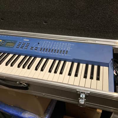 Yamaha CS1x Control Synthesizer 1996 - Blue, with Flight case