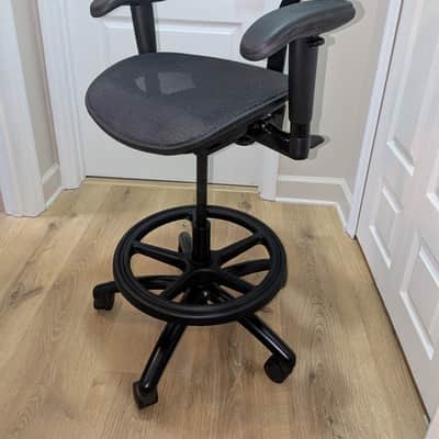 Crown Seating Stealth Standard Engineer's Chair - Standard Seat Size image 1