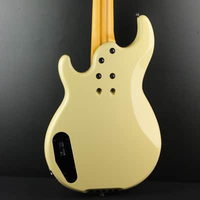 Yamaha BBP35II VW Vintage White 5 String w/case Demo image 4