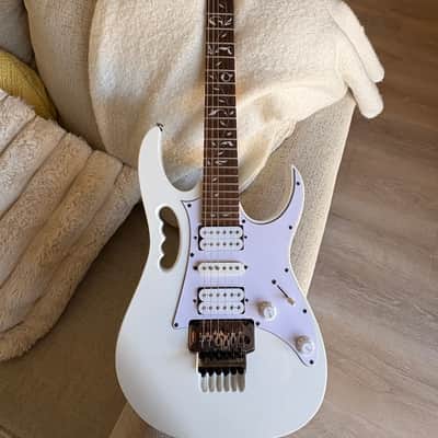 Ibanez JEMJR-WH Steve Vai Signature with Jatoba Fretboard 2018 - Present - White image 2