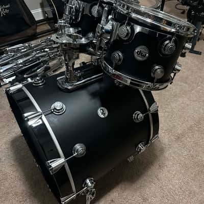 DW Collector's Series Drum Set - 2013 - NC Local Pickup Only image 3