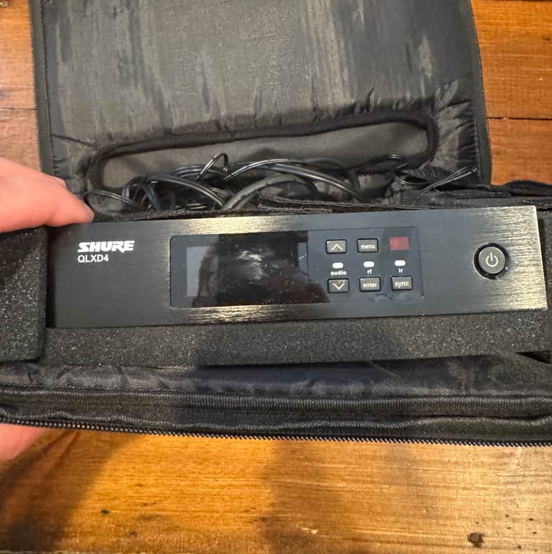 Shure QLXD24 / Beta58A-P52 572-596MHz  2010s - Black image 1
