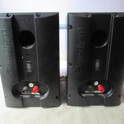Paradigm Atom V2 bookshelf speakers image 2