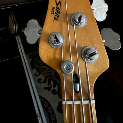 Left-Handed Music Man Sabre Bass – 1980/81 – Vintage USA – Sunburst, Maple Neck, Calzone Flight Case image 3