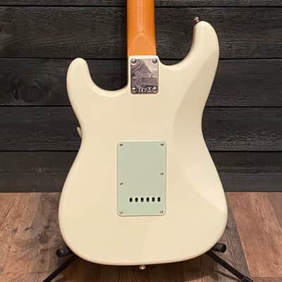 Fender Squier Classic Vibe '60s Stratocaster White Electric Guitar image 6