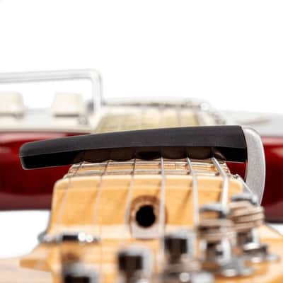 D'Addario Planet Waves Silver Pro Plus Capo With FlexFit Technology - PW-CP-19S image 3