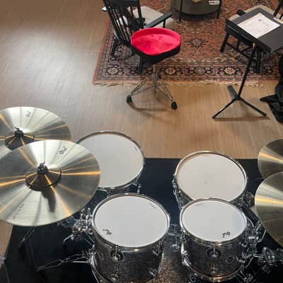 DW DWe Acoustic/Electronic Convertible 10/12/16/22/6.5x14" 5pc Drum Kit with Electronic Cymbals & Hardware 2023 - Present - White Marine Pearl image 6