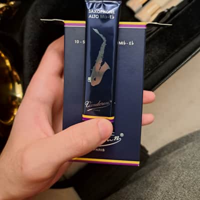 JEAN PAUL AS-400 ALTO SAX WITH CASE, VANDOREN REEDS image 10