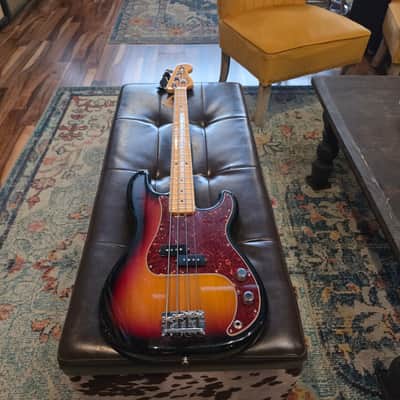 2008 Fender American Standard Precision Bass - 3-Tone Sunburst - w/Hardshell Case image 5
