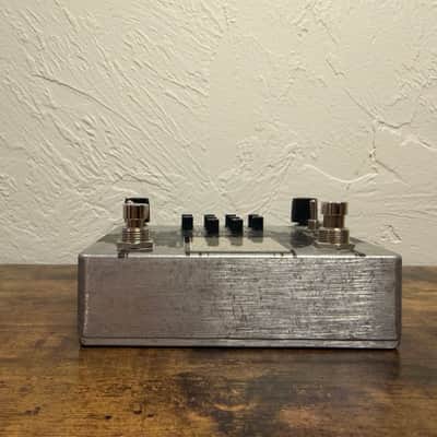 Ezhi&Aka Moomindrone lo fi delay - Silver etched image 7
