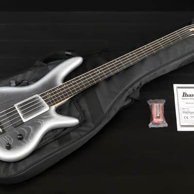 Ibanez GWB25TH SWF Gary Willis - 25th Anniversary Silver Wave Burst Flat image 3