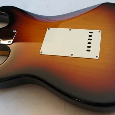 Cool Z Fujigen ZST-M10R Strat 3 Tone SB 24.75" Scale V. Good image 16