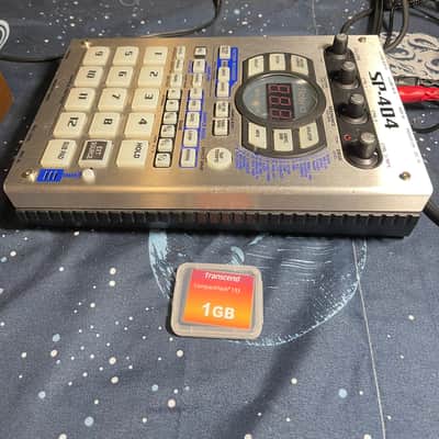 Roland SP-404 OG Works Great Incl. 1GB Card and Power image 8