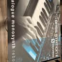 Novation Bass Station II 25-Key Monophonic Synthesizer 2013 - Present - Black