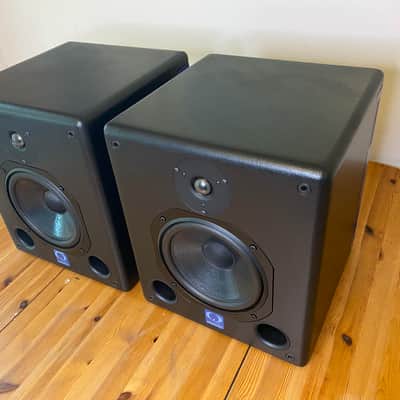 Quested V2108 - Excellent Condition + Original Boxes image 3