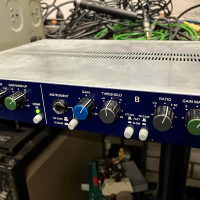 TL Audio C-2021 Indigo Series Dual Valve Compressor 2000s - Blue image 5