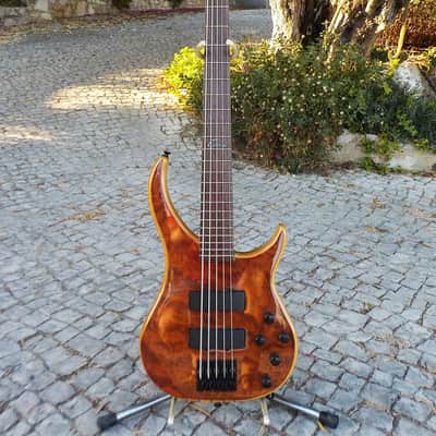 Peavey Cirrus 5 BXP Neck-through image 2