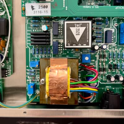 API 2500 Stereo Bus Compressor 700-0725 Rev. C (triple VCA version & retaining thru hole components before switch to heavy SMC build) Ideal Revision image 7