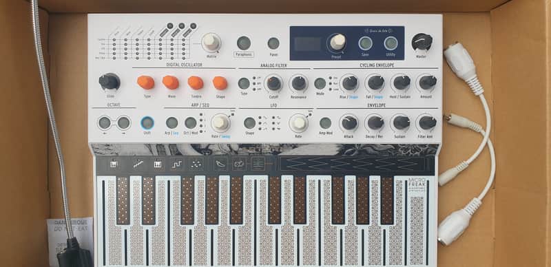 Arturia MicroFreak Vocoder Edition 25-Key Algorithmic Synthesizer