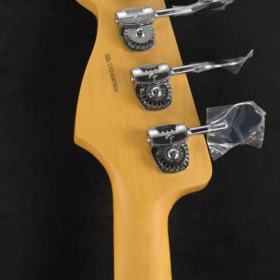 Mint Fender American Professional II Jazz Bass Fretless Olympic White Rosewood Fingerboard image 7