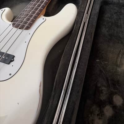 1976 Fender Precision Bass Left-Handed refin nitro olympic white image 4