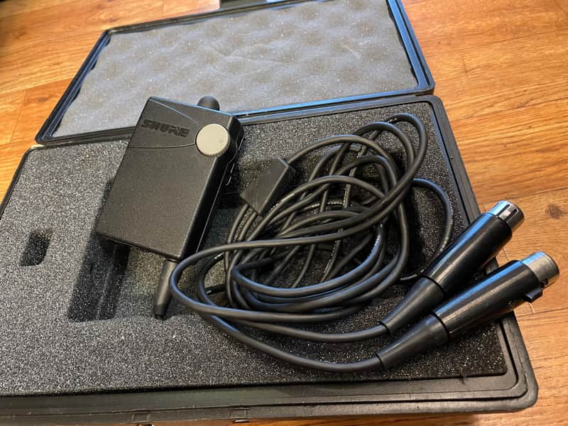 Shure 2 Channel In Ear Reciever P4HW - 2015 image 1