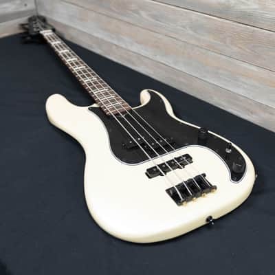 Fender Duff Mckagan Signature DLX P Bass Guitar - White Pearl (0853-SR) image 13